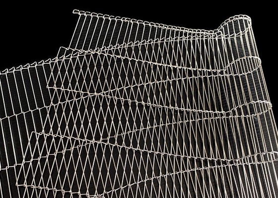 Correias transportadoras de aço inoxidável planas de malha de arame flexível para transporte de metal