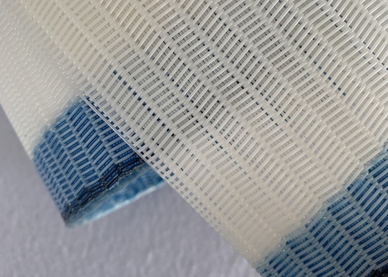 Poliéster pequeno/médio/grande Mesh Belt 2,1 - 4.5mm do laço para a máquina da fatura de papel