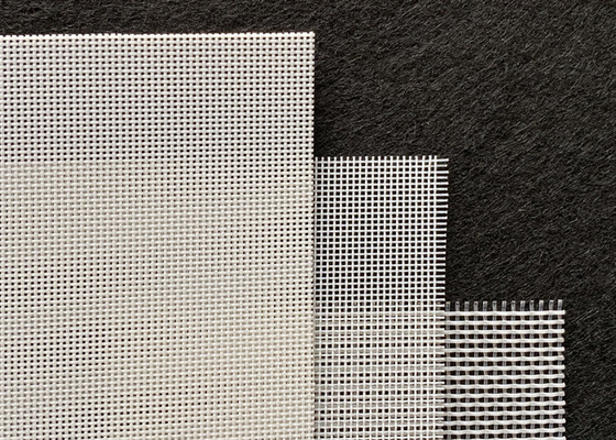 Fabricação de papel Rede de poliéster Espessura quadrada 2-4,5 mm 0,6-1,5 kg/m2 Peso