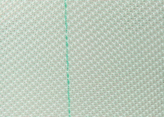 Fabricação de tecidos de poliéster de alta permeabilidade ao ar para fabricação de papel